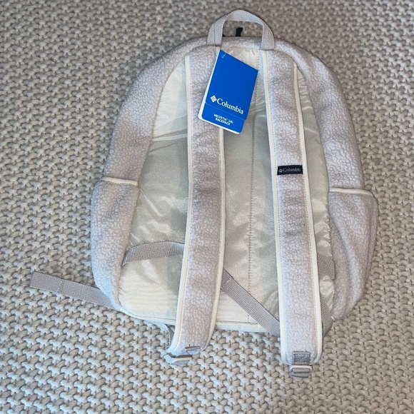 Columbia Unisex Helvetia 14L Backpack - Picture 3 of 11